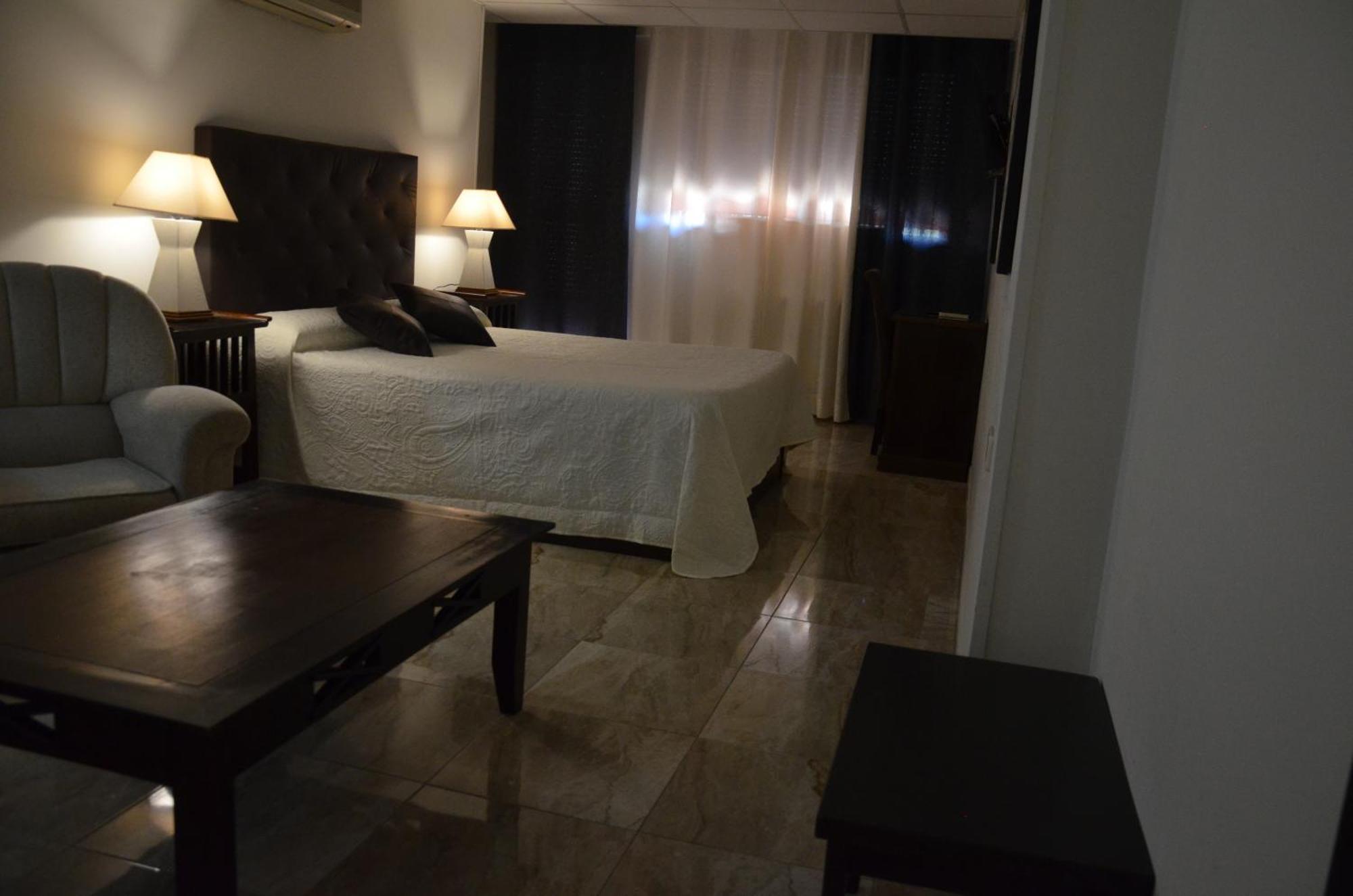 Hostal Mont Royal Alicante Kültér fotó