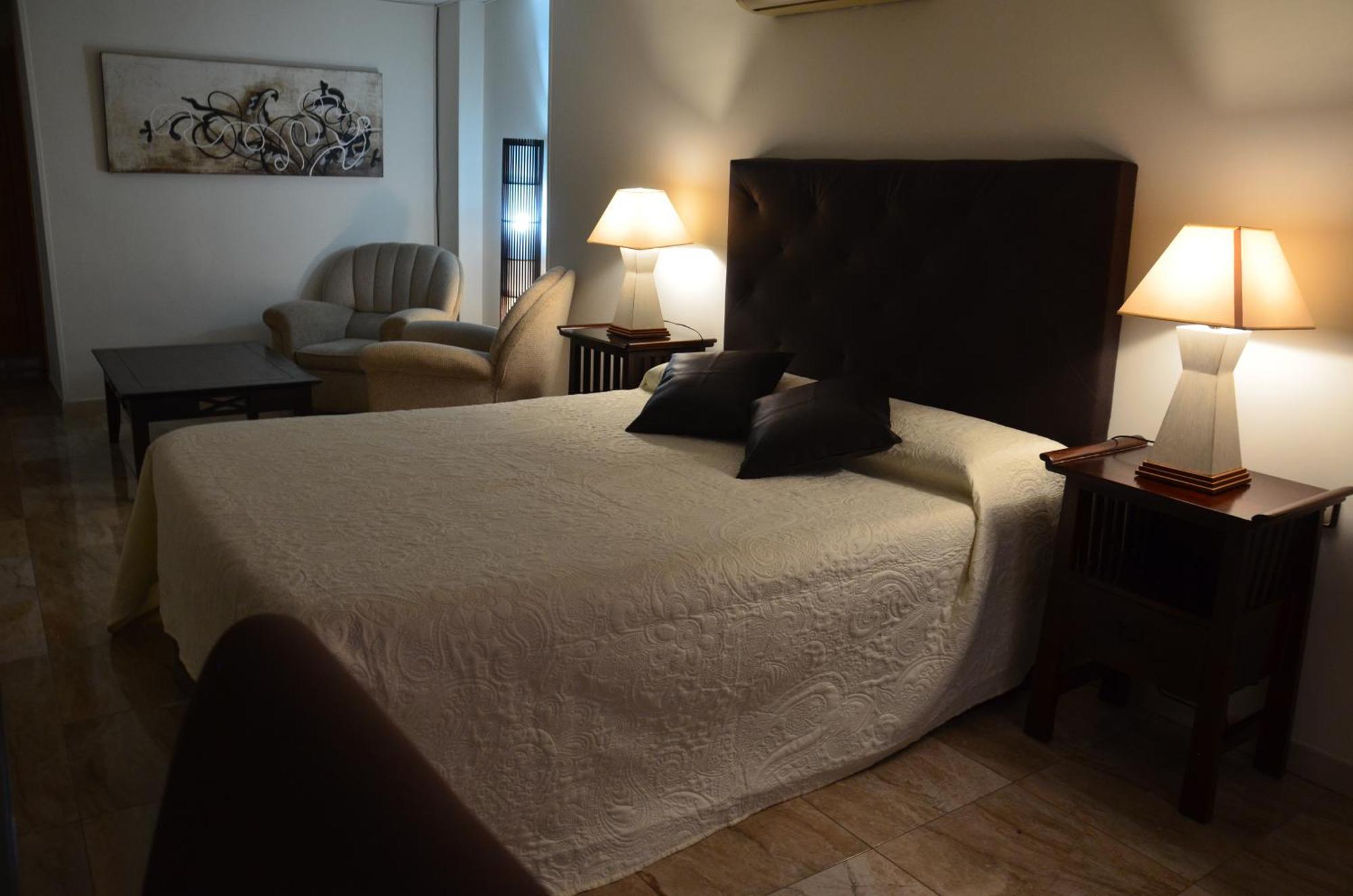 Hostal Mont Royal Alicante Kültér fotó